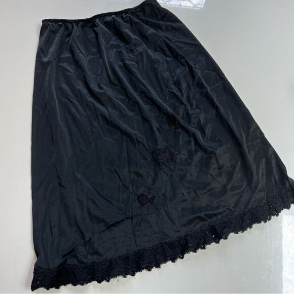 Gorgeous Vintage 50s Black Lace Hem Flower Cut Out Detail Skirt Dress Half Slip - Picture 2 of 5